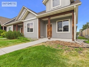 Building Photo - 1169 Forestglen Dr