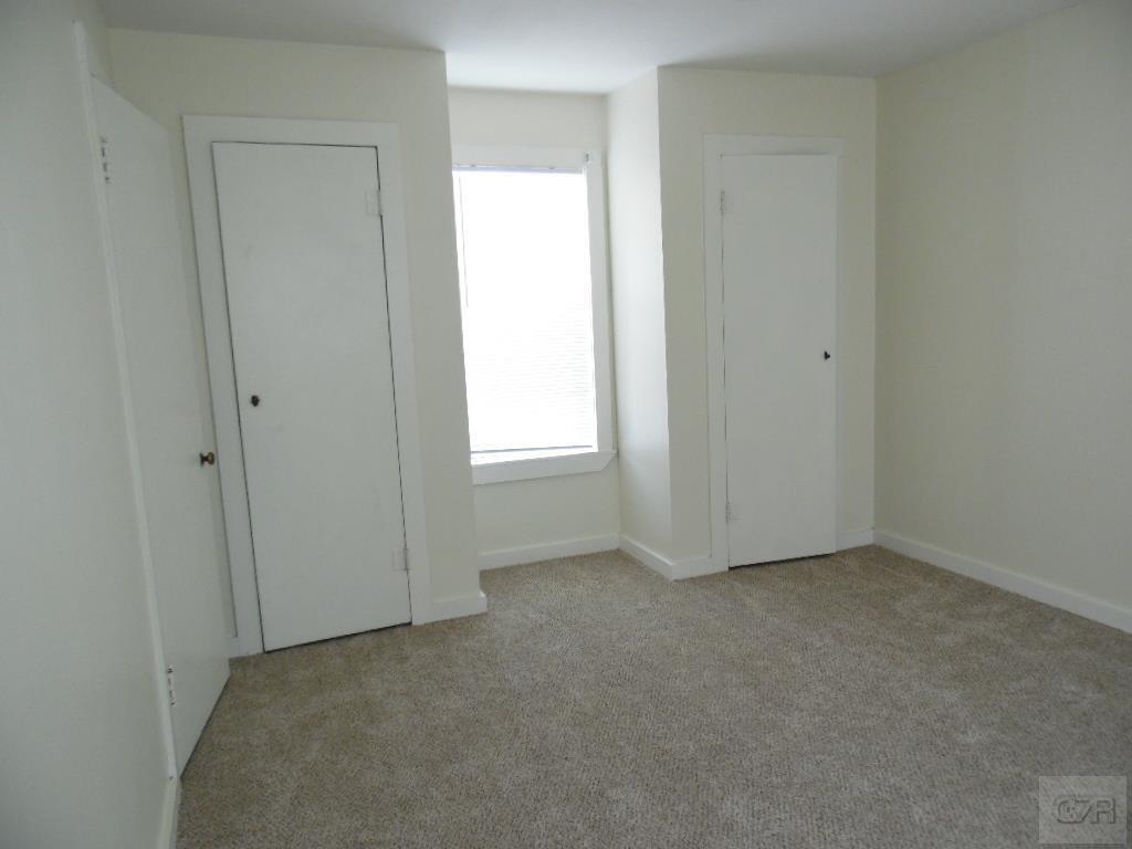 Primary Photo - 2115 Broadway Avenue J