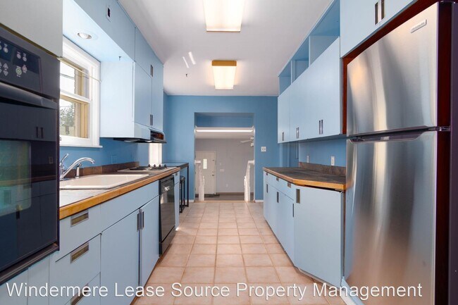 Building Photo - 4 br, 2.5 bath House - 403 W 25th Ave