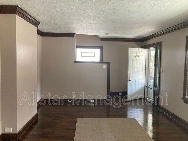 Building Photo - 2048 W 89th St