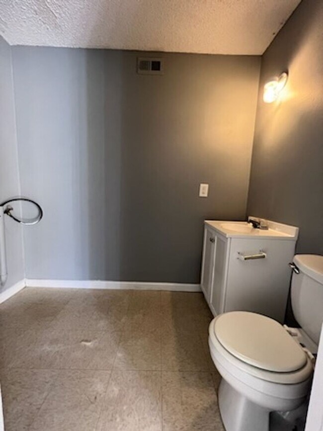 Foto del edificio - 3401 Ave R NW