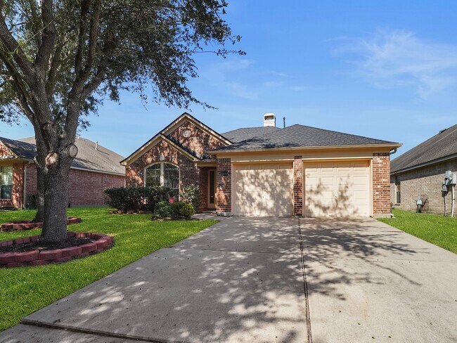 Building Photo - 20110 Emerald Cliff Ln