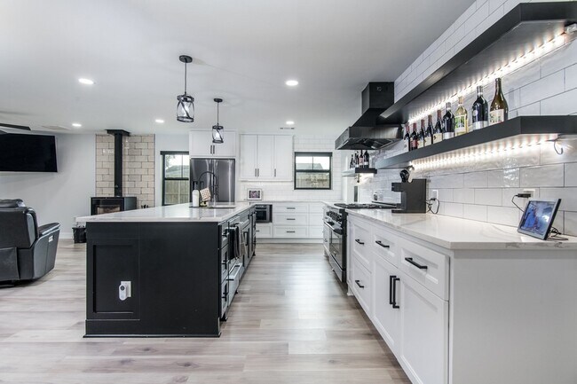 Foto del edificio - 712 Clarence St