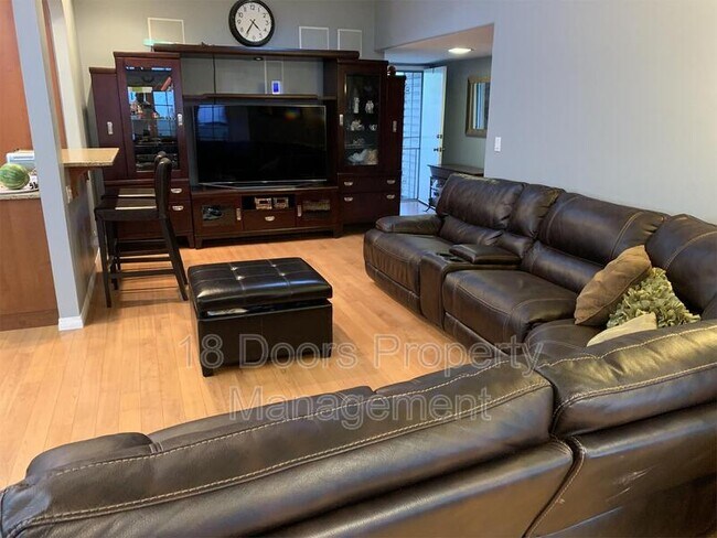 Building Photo - 4510 Revillo Way