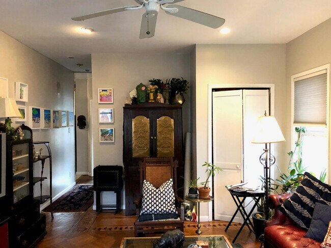 Foto del edificio - 349 Westminster Rd