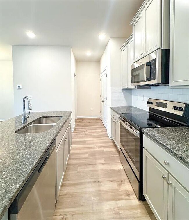 Foto del edificio - 4546 Bishops Ln
