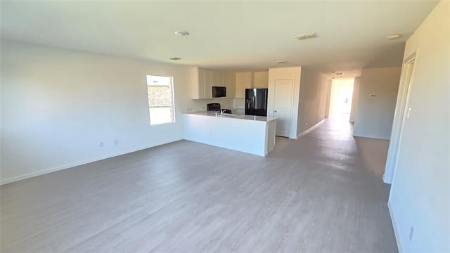 Foto del edificio - 5304 Agalinis Ave