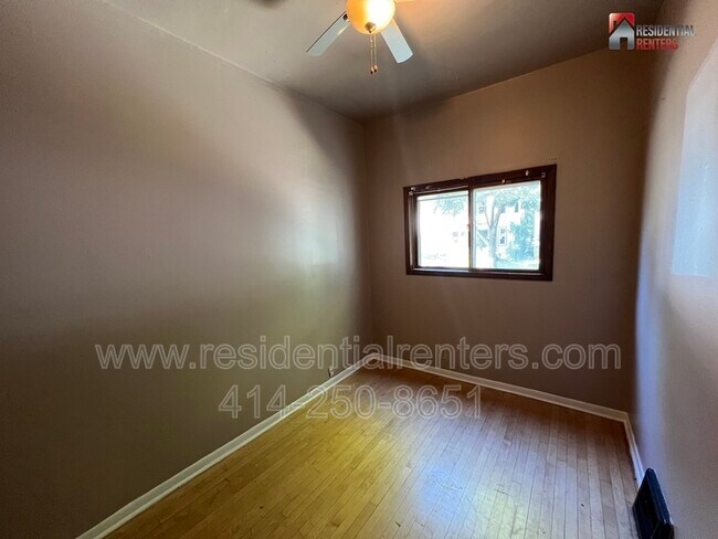 Building Photo - 234 N 37th St