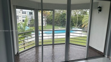 Building Photo - 1701 NE 191st St