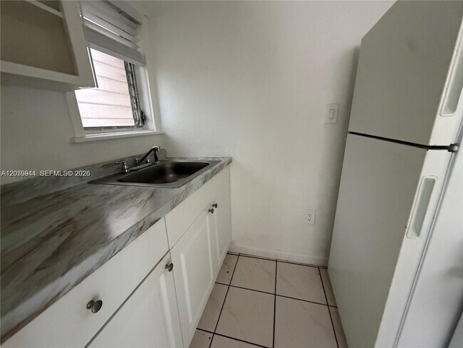 Foto del edificio - 2430 SW 25th Ter