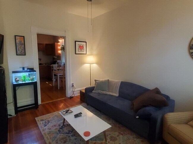 Foto del edificio - 1031 N Honore St