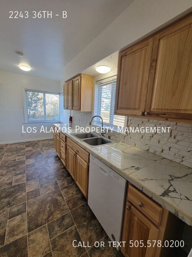 Building Photo - 2243 36TH-B