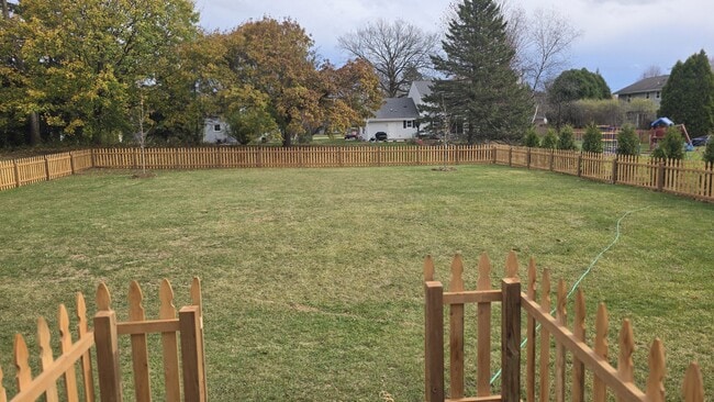 Dog Park Onsite - Homestead Court Townhomes
