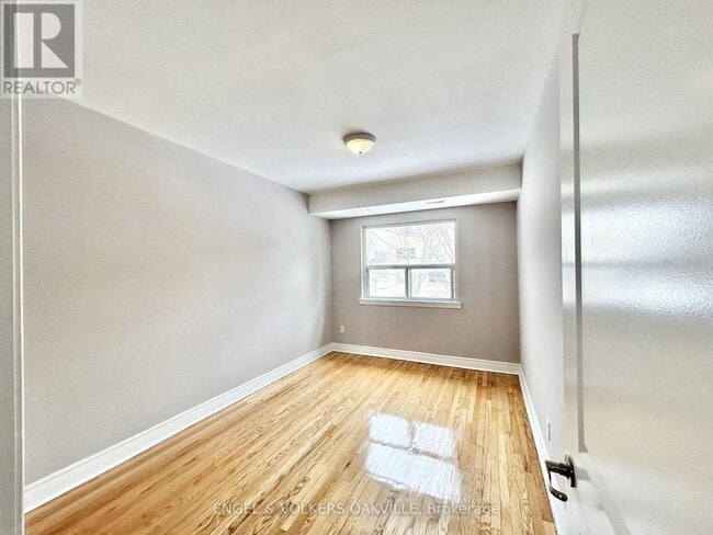 Photo du bâtiment - 90 Twenty Fifth St