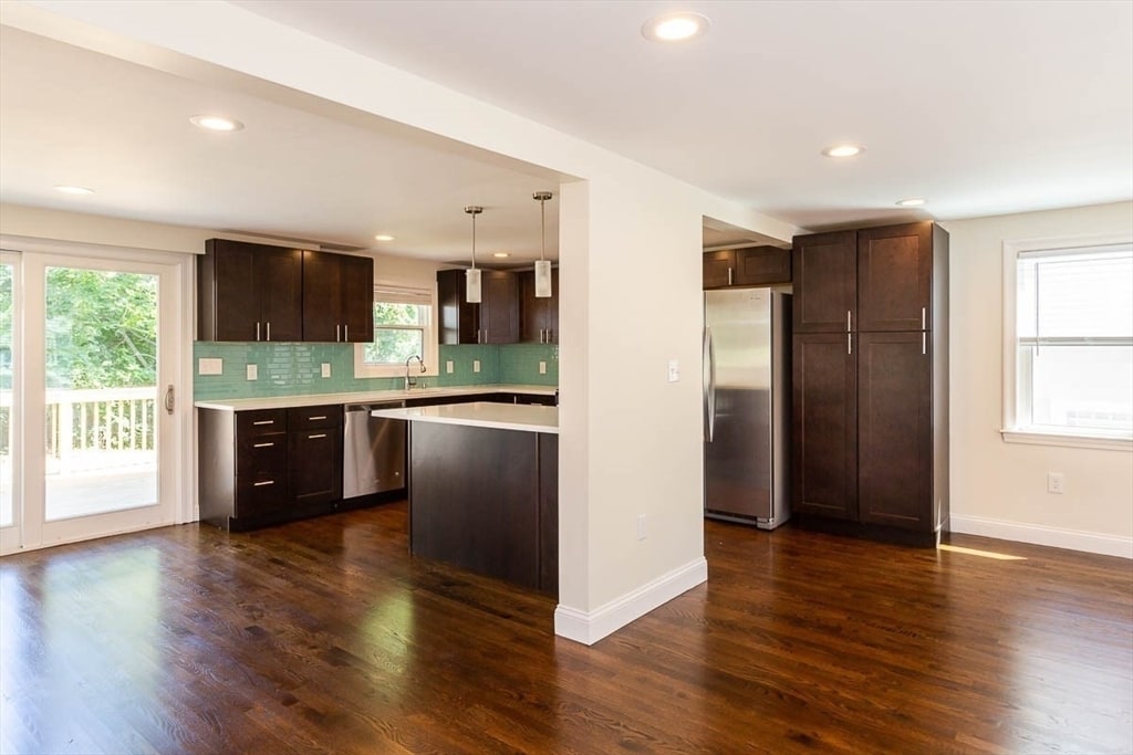 Foto principal - 77 Rock Glen Rd