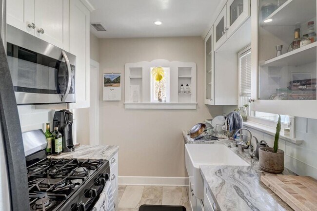 Foto del edificio - 2129 Dwight St