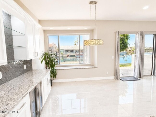 Building Photo - 1442 W Coral Reef Dr