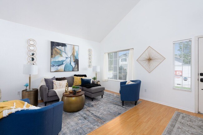 Foto del edificio - Centrally Located home off of Los Altos av...