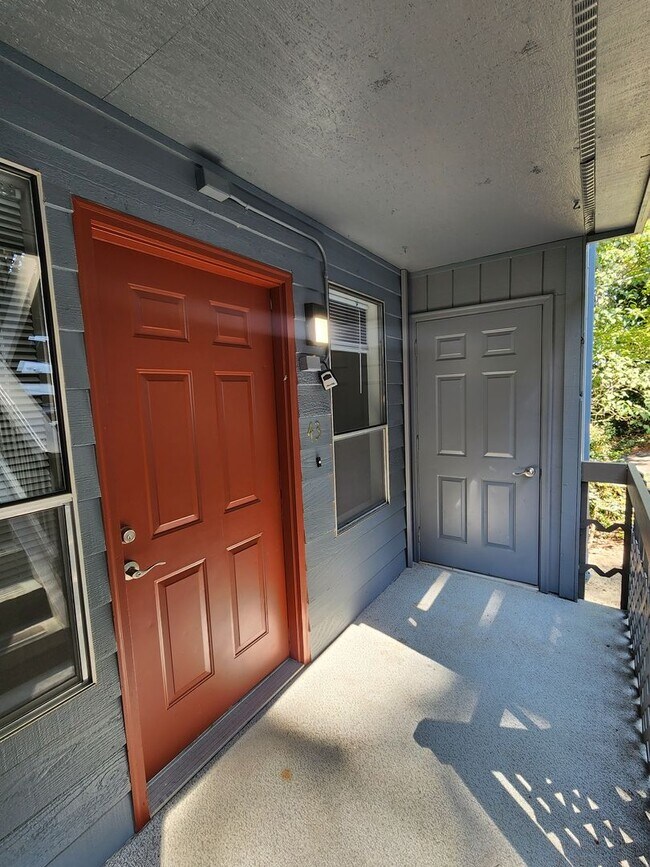 Foto del edificio - 500 National Ave N