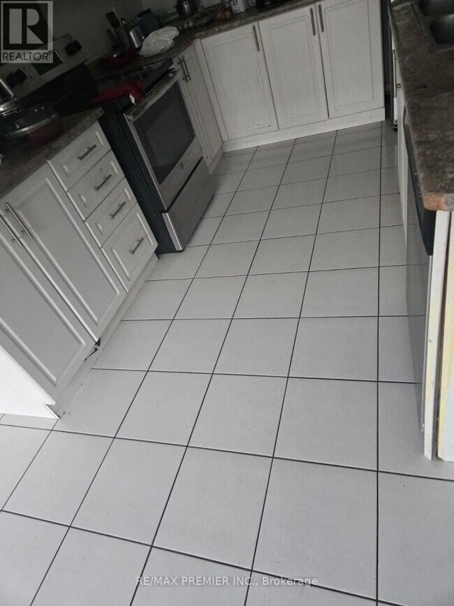 Building Photo - 51 Mullholland Ave