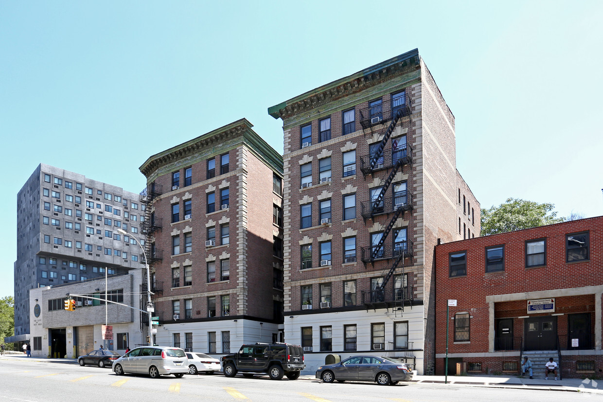 Foto principal - 880 ST NICHOLAS AVE