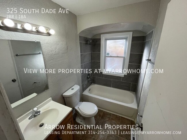 Building Photo - 325 S Dade Ave