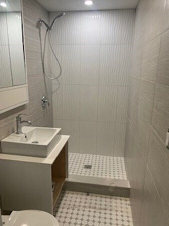 Foto del edificio - 842 N Montello St