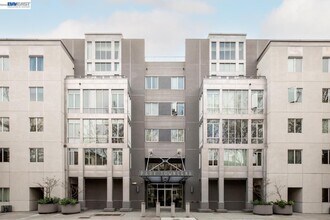 Building Photo - 46 W Julian St