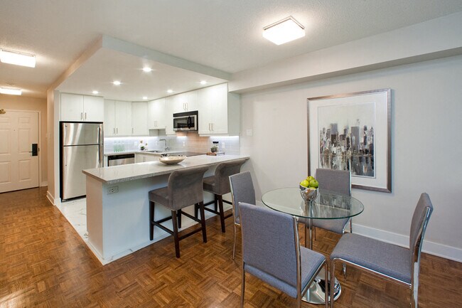 Photo du bâtiment - 17 Brookbanks Apartments