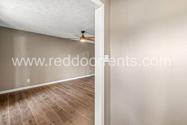 Building Photo - Charming 3-Bed, 2-Bath Home in Perry Towns...