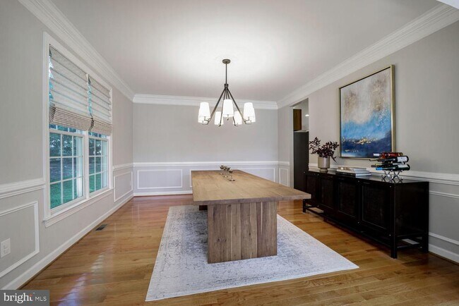 Foto del edificio - 6300 Berkshire Dr