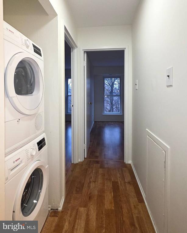 Building Photo - 9926 Haldeman Ave