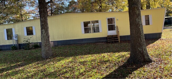 Building Photo - 601 Dillard Dr