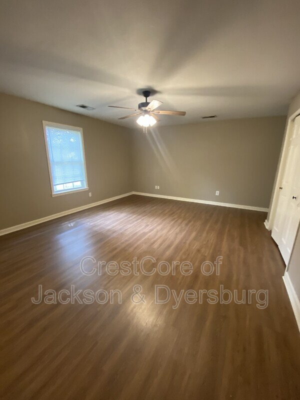 Building Photo - 129 Wheatley Dr