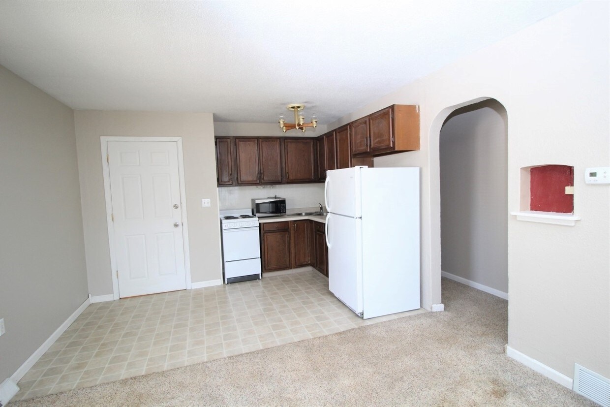 Primary Photo - 508 9th Ave NE