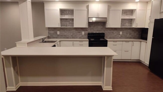 Building Photo - 3095 Colonial Way