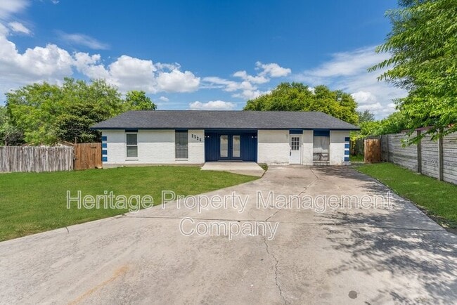 Foto del edificio - 2526 Town Briar St