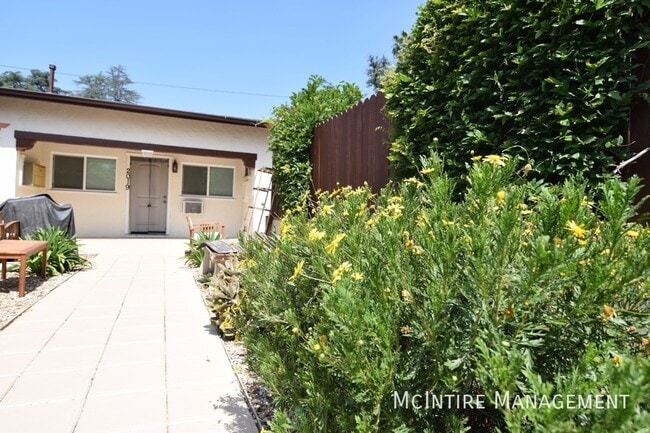 Building Photo - Beautiful 1BD/2BA Unit, Central A/C, Parki...