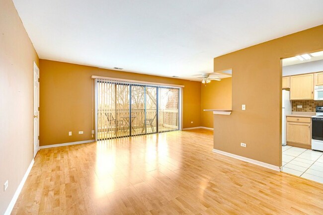 Building Photo - 219 W Ct of Shorewood