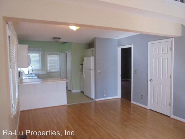 Building Photo - 3 br, 2.5 bath House - 119 Bridlewood Ave.