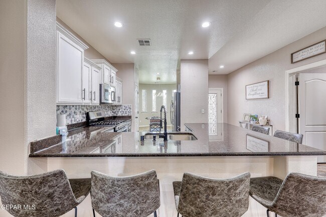 Foto del edificio - 13542 Doncaster St