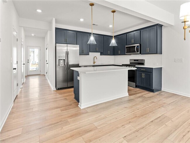 Foto del edificio - 1644 Winpost Ln NW