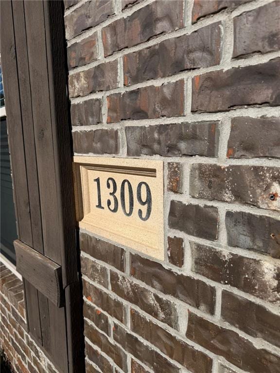 Building Photo - 1309 W Gum St