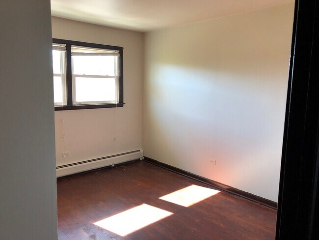 Foto del edificio - 7745 Adams St