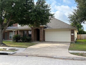 Building Photo - 9510 Barr Spring Dr