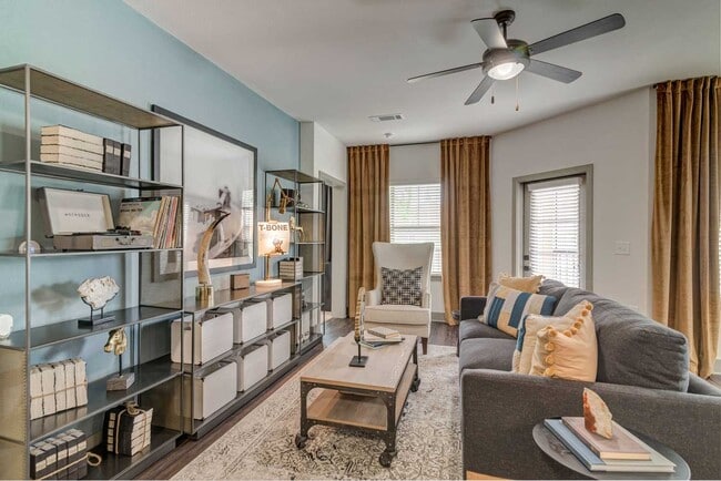 Interior Photo - Cortland Riverside