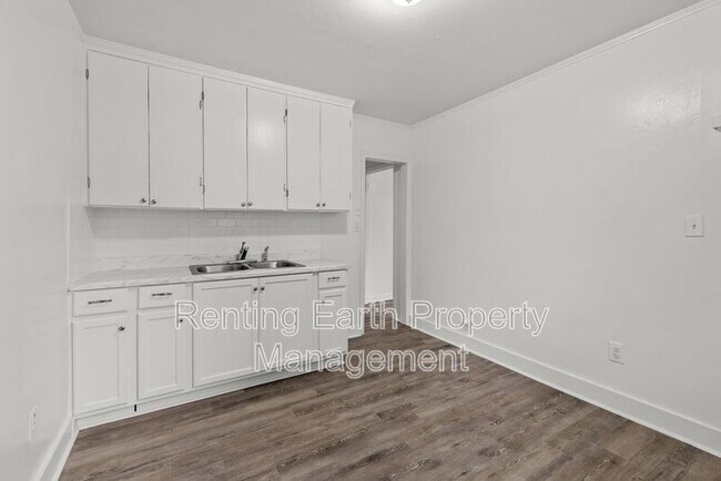 Foto del edificio - 4010 Vandiver Ct