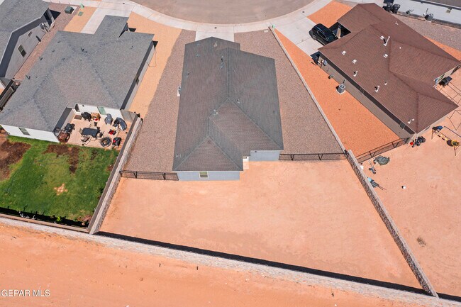Building Photo - 1056 Nalito Beltran Pl