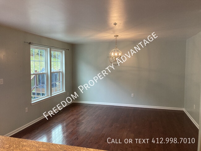 Building Photo - 333 Maple Ridge Dr