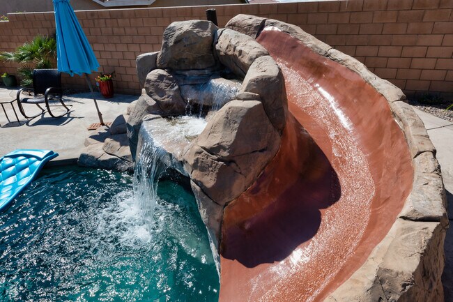 Waterfall/Slide - 84480 Volare Ave